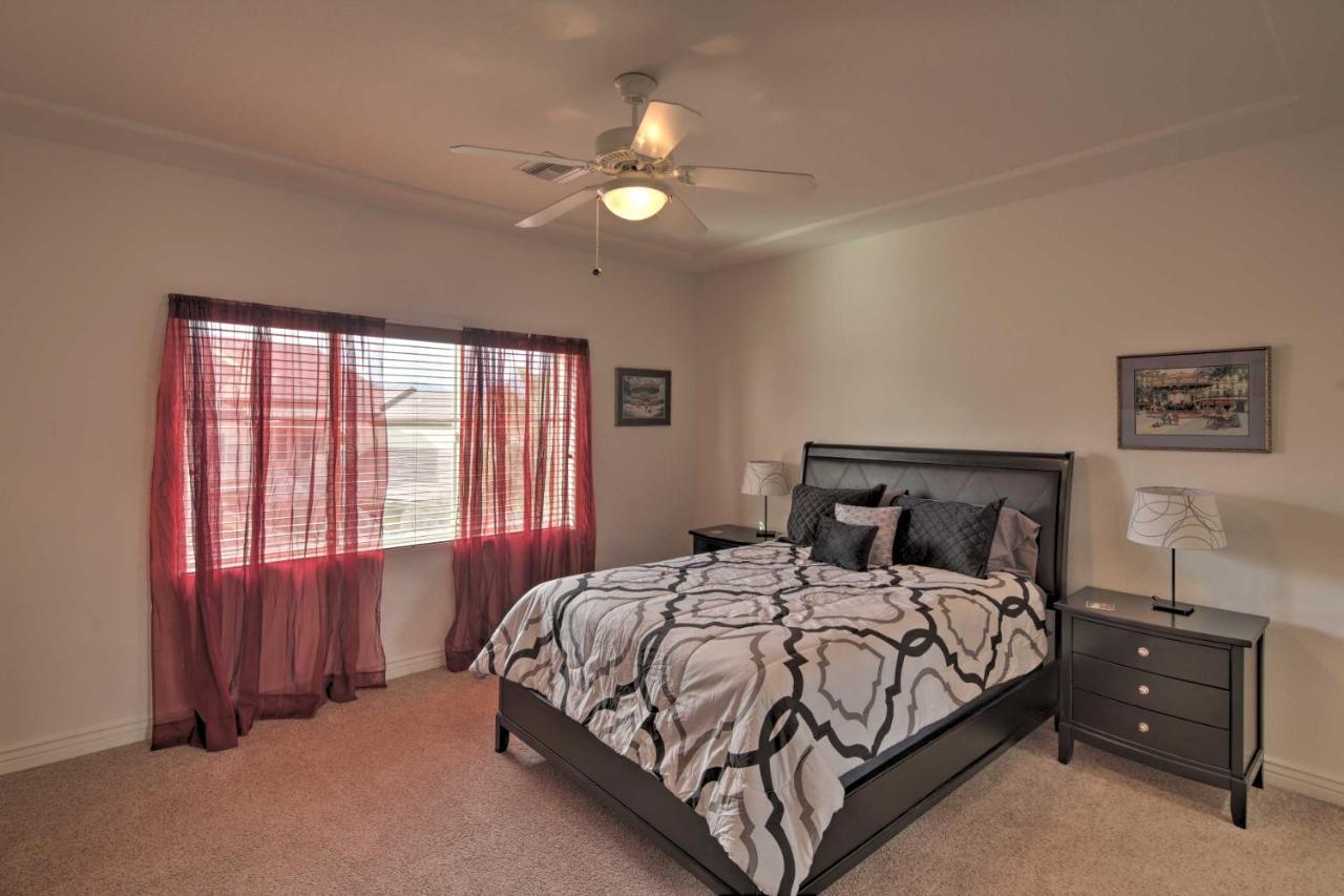 Desert Condo With Pool About 3 Miles To Colorado River! Bullhead City Bagian luar foto